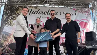 Suşehri'nde Anneler Günü ve Hıdırellez Birlikte Kutlandı