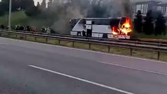 TEM Otoyolu'nda Yolcu Otobüsü Alev Aldı