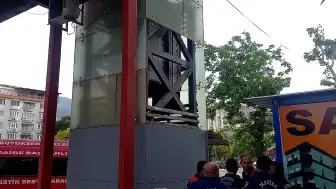 Üst Geçitte Asansör Kazası: 24 Yaşındaki Genç Hayatını Kaybetti
