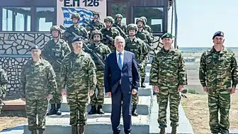 Yunanistan Cumhurbaşkanı Tasulas, Türkiye Sınır Karakolunda Geceledi