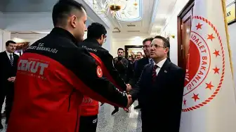Adalet Bakanı Akın Gürlek, HSK Üyeleri ve Bakanlık Personeli ile Bayramlaştı