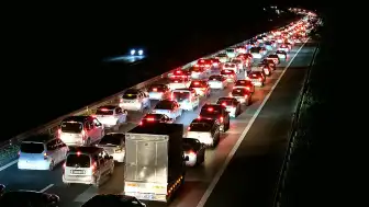 Anadolu Otoyolu Düzce Geçişinde Bayram Dönüşünde Yoğun Trafik