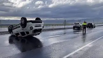Ardahan-Göle Kara Yolunda Trafik Kazası: Sürücü Yaralandı
