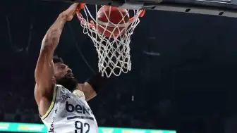 Basketbol Süper Ligi Final Serisi: Fenerbahçe, Beşiktaş'ı Deplasmanda Mağlup Ederek Seride 2-1 Öne Geçti