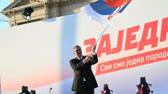 Belgrad'daki Mitingde Sırbistan Cumhurbaşkanı Aleksandar Vucic: "Birkaç hafta daha Cumhurbaşkanı olarak görevimi sürdüreceğim, sonra istifa ediyorum"
