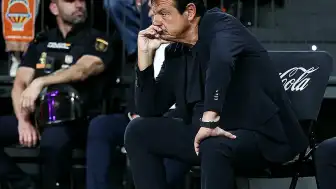 Ergin Ataman, Hakem Kararlarına Tepki Göstererek Basın Toplantısını Sonlandırdı
