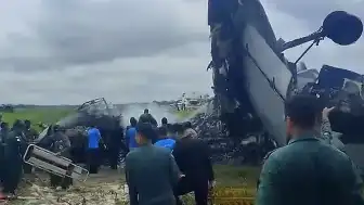 Hindistan'da askeri kargo uçağı düştü: 5 asker hayatını kaybetti