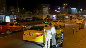 İstanbul'da Yolcu Taksiciyi Darbederek Ağır Yaraladı, Şoför Yoğun Bakımda