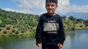 İzmir'de Kaybolan 4 Yaşındaki Çocuk Havuzda Ölü Bulundu