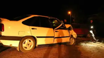 Kastamonu'da İki Otomobil Çarpıştı: 8 Yaralı