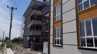 Konya'da İnşaatta Elektrik Akımına Kapılan İşçi Dördüncü Kattan Düştü