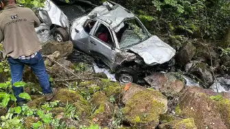 Ordu'da Dereye Yuvarlanan Kamyonette 1 Kişi Öldü, 1 Kişi Ağır Yaralandı