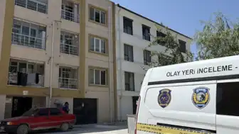 Eskişehir'de Üçüncü Kattan Düşen 3 Yaşındaki Çocuk Hayatını Kaybetti