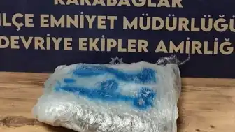 İzmir Karabağlar'da Motosikletli Şüpheli Polis Kovalamacası Sonrası Yakalandı