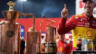 Joey Logano, North Wilkesboro'da Galibiyet Hasretine Son Verdi