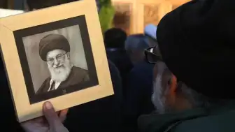 Kerbela'da Eski İran Lideri Hamaney İçin Cenaze Töreni Başladı