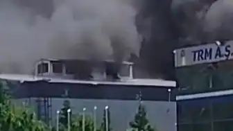 Sakarya Hendek'teki Geri Dönüşüm Fabrikasında Yangın Meydana Geldi