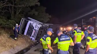 Tekirdağ'da Devrilen TIR'ın Sürücüsü Hayatını Kaybetti