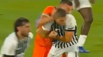 Anthony Taylor'dan Hakemlere Tokat Pozisyonu Eleştirisi: 'VAR Müdahalesi Gerekliydi'