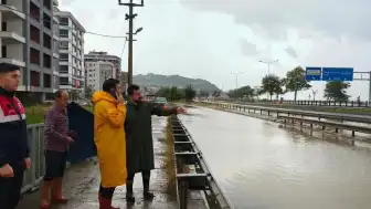 Giresun'da Şiddetli Yağışların Ardından 2,2 Milyon TL Hasar Meydana Geldi, Yollar Kapandı, Tahliye Operasyonları Sürüyor