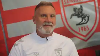 Samsunspor Teknik Direktörü Fink'ten Fenerbahçe ve Şampiyonluk Yarışı Değerlendirmesi