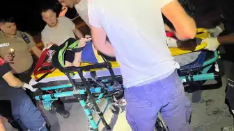 Sındırgı'da Trafik Kazası: Otomobil Kanala Uçtu, 2 Kişi Yaralandı