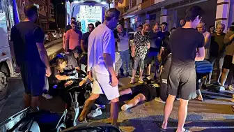 Aydın Efeler'de Trafik Kazası: Motosikletteki 2 Kişi Yaralandı