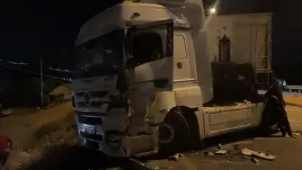 Hatay Reyhanlı'da Cilvegözü Sınır Kapısı'nda TIR Sürücüleri Arasında Çıkan Kavgada 3 Kişi Yaralandı