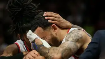 Anadolu Efes'te Mike James Sakatlandı: Sezonu Kapatması Bekleniyor