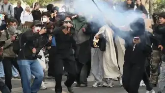 Avrupa'da Liseliler Ayaklandı: Fransa, Belçika ve İspanya'da Protestolar Büyüyor