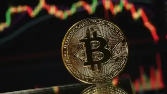 Bitcoin'de Düşüş Eğilimi: 83 Bin Dolar Seviyeleri Test Ediliyor