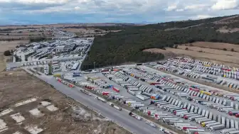 Bulgaristan Sınırında 30 Kilometre TIR Kuyruğu: Şoförler Beklemekten Bıkkın