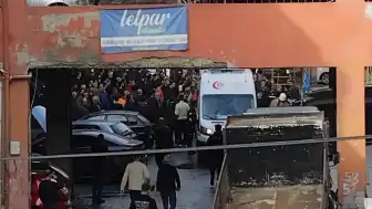Ümraniye'de Sanayi Sitesinde Balkon Çöktü: 3 İşçi Yaralandı