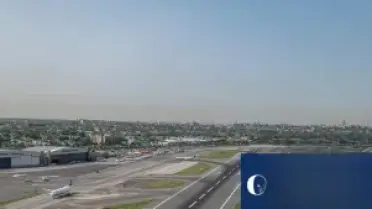 New York LaGuardia Havalimanı'nda Pisti Kapatan Obruk Oluştu
