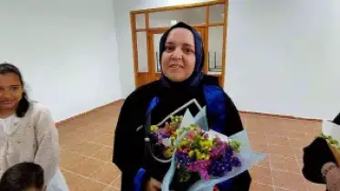 3 çocuk annesi Sibel Tuna, üniversiteyi okul birincisi olarak tamamladı