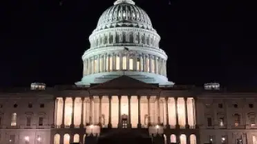 ABD Senatosu, Trump'ın İran'a Yönelik Askeri Müdahalesini Kısıtlayan Tasarıyı Kabul Etti
