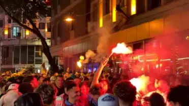 Aston Villa Taraftarları İstanbul'da Şampiyonluğu Coşkuyla Kutladı
