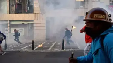 Bolivya'da Madenciler Protesto Ediyor: Ülke Genelinde Yollar Kapandı