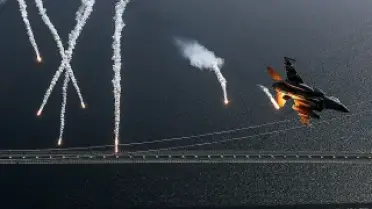 Çanakkale Semalarında Savaş Uçakları Nefes Kesti