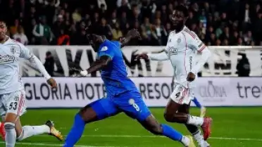 Çaykur Rizespor ve Beşiktaş Sezonun Son Maçında Puanları Paylaştı: 2-2