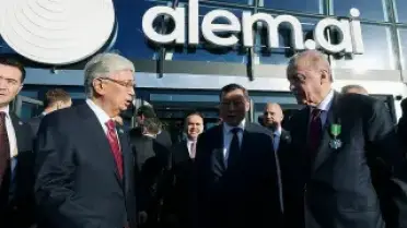 Cumhurbaşkanı Erdoğan ve Kazakistan Cumhurbaşkanı Tokayev, Alem.AI Yapay Zeka Merkezi'ni ziyaret etti