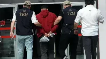 Eskişehir'de Kırmızı Bültenle Aranan Şüpheli Tutuklandı