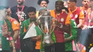 Galatasaray'da Şampiyonluk Kutlamaları: 'Dört Dörtlük Gece'
