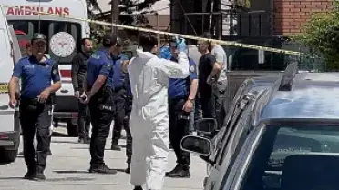 Hukuk Öğrencisi Anne ve Babasını Öldürdükten Sonra Parkta Kanlı Ellerle Bulundu