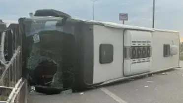 İstanbul-İzmir Otoyolu'nda Otobüs Kazası: 25 Yaralı