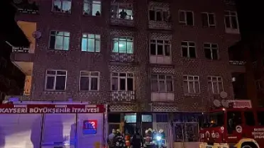 Kayseri'de 4 Katlı Binanın Bodrumunda Yangın Çıktı