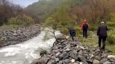 Muş'ta Köprüden Düşen Kadın Akıntıya Kapıldı: Arama Kurtarma Çalışmaları Sürüyor