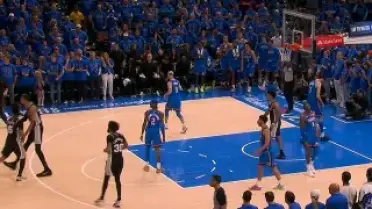 NBA Play-off Eşleşmesinde Spurs, Thunder'ı Uzatmada Mağlup Etti