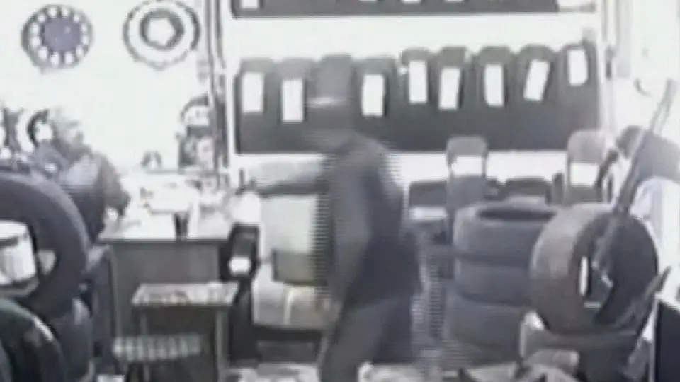 Alacak Tartışmasında Akrabasına Silahla Saldırı: 1 Yaralı