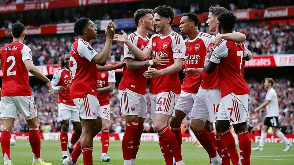 Arsenal, 22 Yıl Sonra Premier Lig'de Şampiyon Oldu